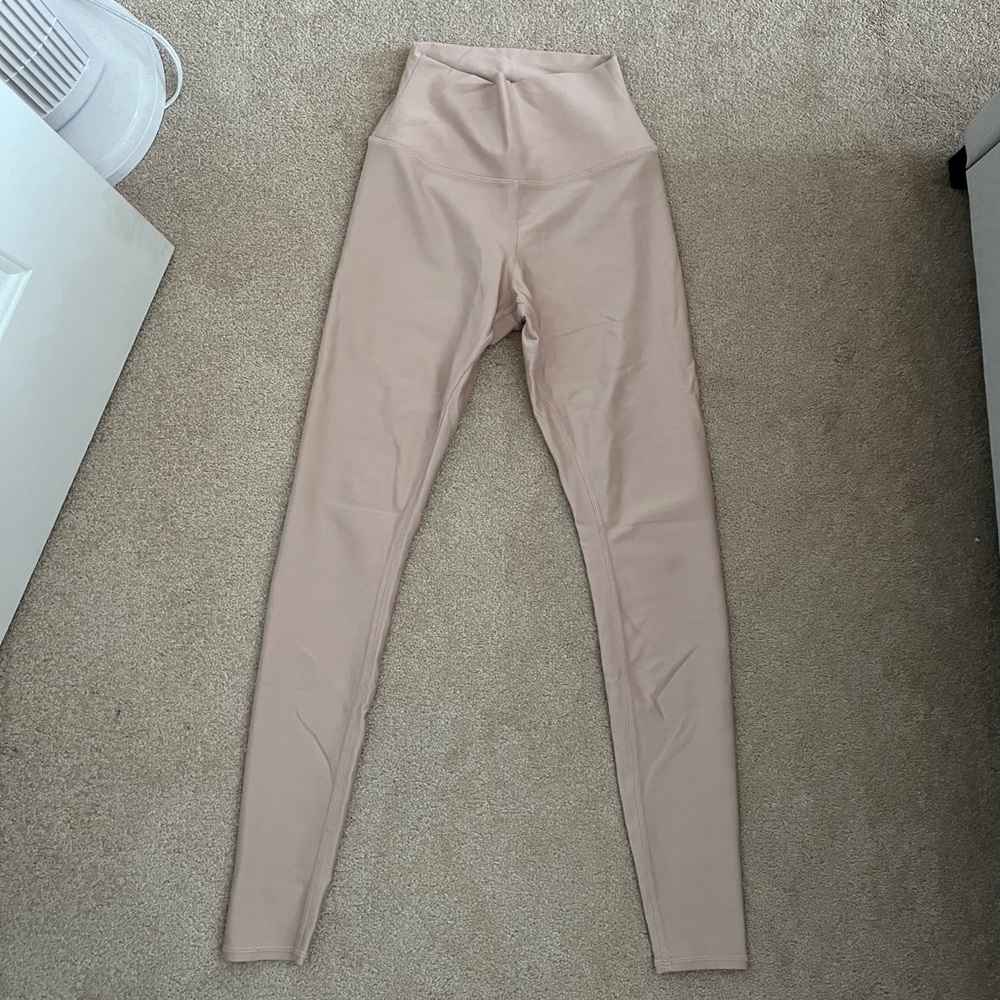 Alo Yoga Pink leggings size small.